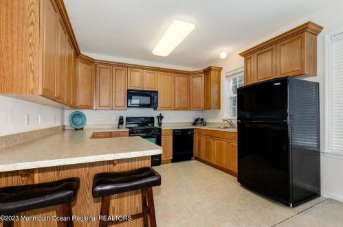 713 Ml Pond Way, Tinton Falls NJ 07724-2479 exterior