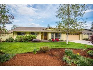 15448 Stohler Rd, Portland, OR 97267-4214