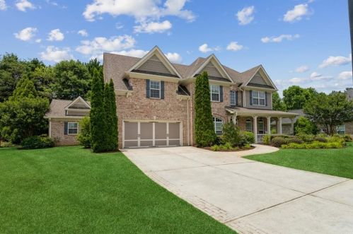 2437 Misty Rose Ln, Loganville, GA 30052-5013