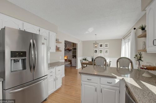 4258 Dunrovin Ln, Saint Paul MN 55123-1725 exterior