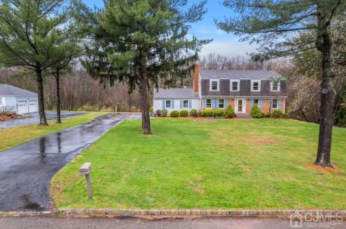 34 Whispering Hills Dr, Annandale, NJ 08801-3402