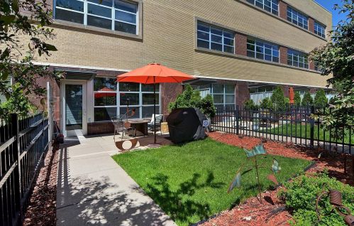 111 Franklin Ave, Minneapolis MN  55404-2541 exterior