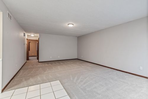 5106 148th St, Saint Paul MN  55124-6923 exterior