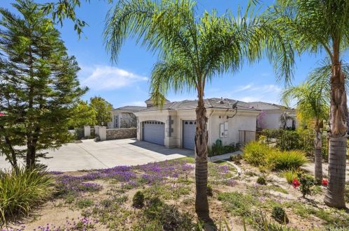 7565 Sun Blossom Ct, Riverside CA  92508-6627 exterior