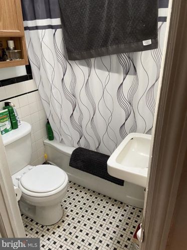 2112 Cheltenham Ave, Philadelphia, PA 19124-1611