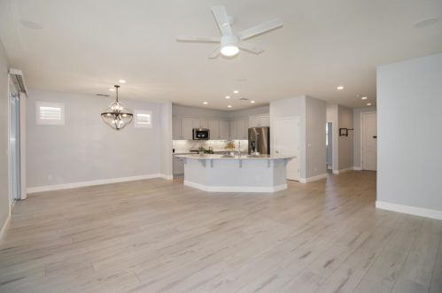 7417 Netherbury Ct, Elk Grove CA  95757-5147 exterior