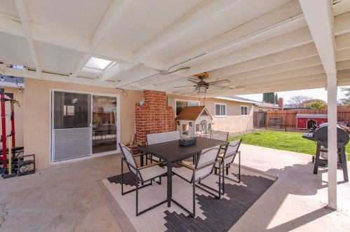 4050 Helene St, Simi Valley CA 93063-2929 exterior