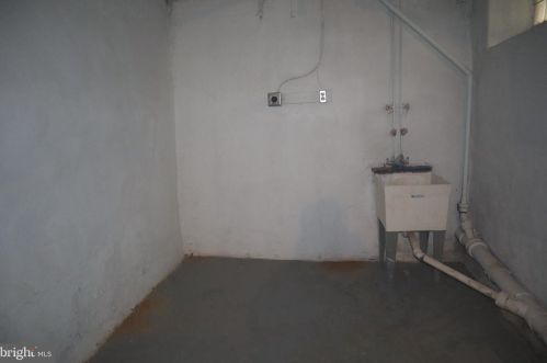 5607 American St, Philadelphia PA  19120-2325 exterior