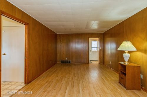 15354 Plank Rd, Sycamore IL  60178-8743 exterior