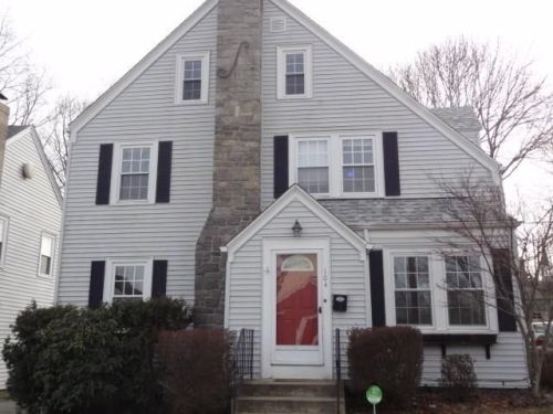104 Longwood Ave, Warwick, RI 02888-3714