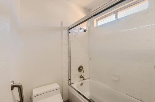1001 Mountvale Ct, Anaheim CA  92808-2108 exterior
