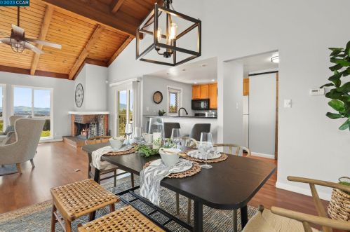 445 Ridgeview Dr, Concord CA  94523-1027 exterior