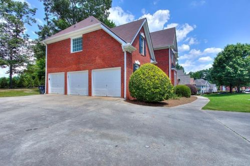 5065 Highland Lake Dr, Atlanta GA  30349-3924 exterior