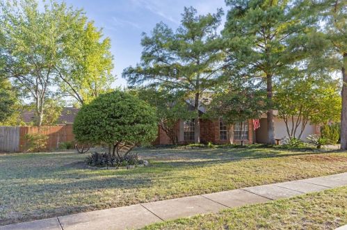 1108 Sea Ter, Irving TX 75060-7716 exterior