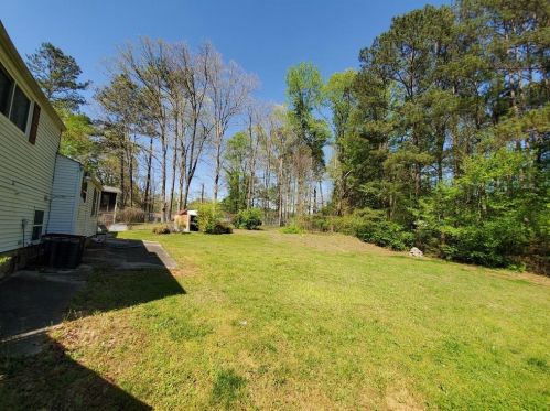 6860 Cainwood Dr, Atlanta GA  30349-4712 exterior