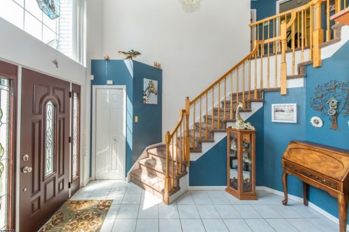 9 Lisa Dr, Mount Olive, NJ 07828-1421