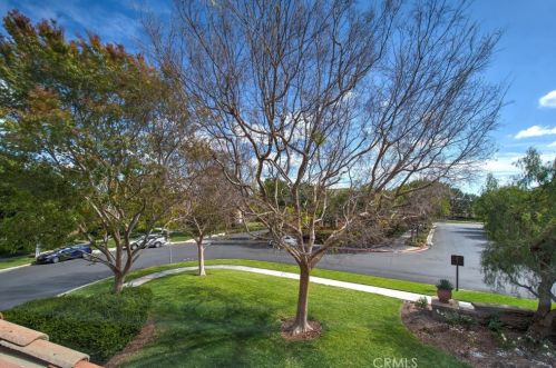 2 Altezza, Irvine CA  92606-8909 exterior