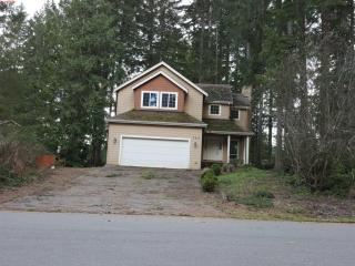 120 Rainier Ct, Allyn, WA 98524-7718