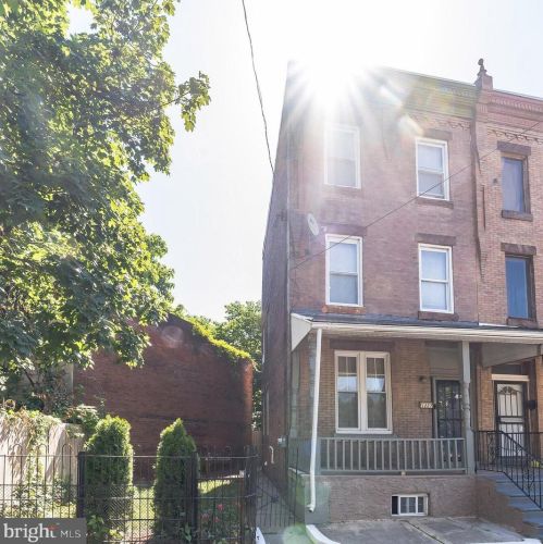 1227 42nd St, Philadelphia, PA 19104-1040