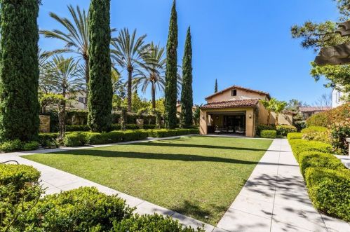 49 Bower Tree, Irvine CA  92603-0106 exterior