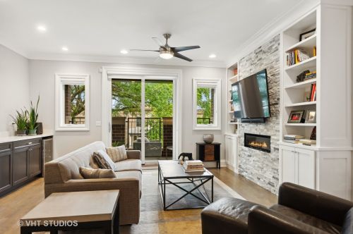 1467 Summerdale Ave, Chicago, IL 60640-2115