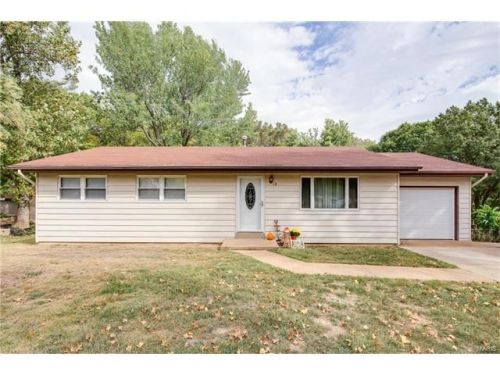 13 Mary Dr, Fenton, MO 63026-4605