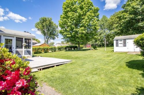 62 Garden Dr, Kensington, CT 06037-1231