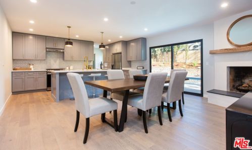 5308 Cortolane Dr, Glendale CA  91214-1308 exterior