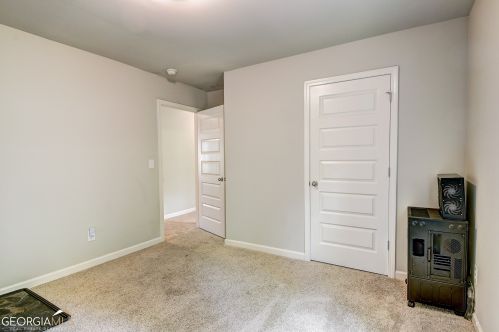 3843 Hempstead Way, Atlanta GA  30331-5268 exterior