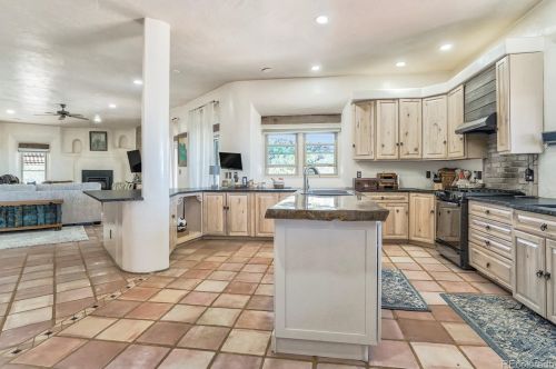 3449 Vaughn View Dr, Pueblo CO  81005-9750 exterior