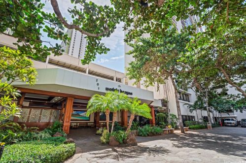 201 Ohua Ave, Honolulu HI  96815-3653 exterior