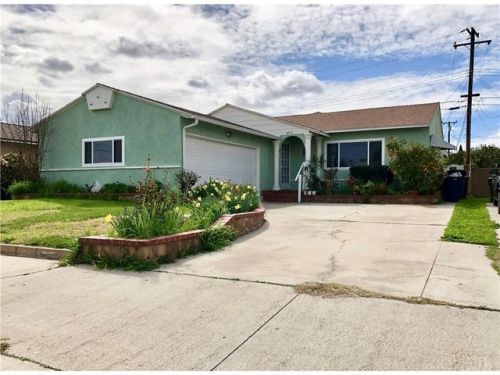 6712 Banda Ave, Paramount, CA 90723-3738