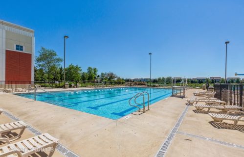 868 Clover Ln, Pingree Grove IL  60140-9116 exterior