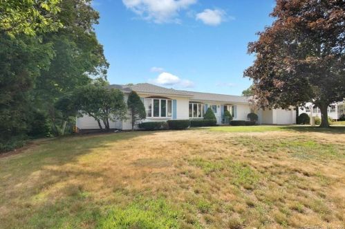 27 Main St, East Hampton, CT 06424-1080