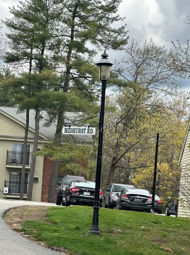 424 Midhurst Rd, Nashua, NH 03062-2655