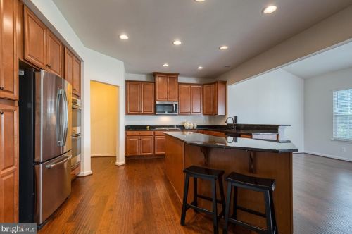27 Taylors Hill Way, Fredericksburg, VA 22405-5631