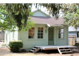 7905 Seward Ave, Portland, OR 97217-6021