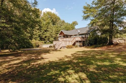 1565 Hwy 138, Stockbridge GA 30281-2812 exterior