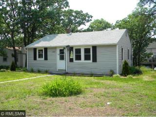 2909 Fairoak Ave, Anoka, MN 55303-1526