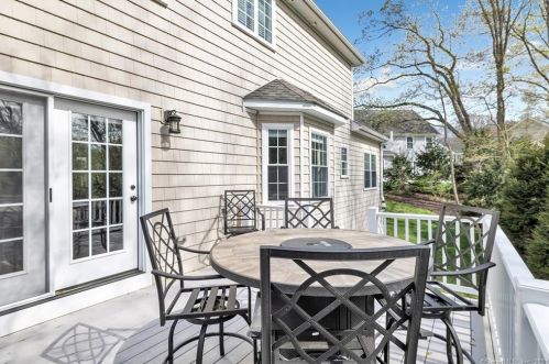5 Cisco Dr, Huntington CT  06484-6162 exterior