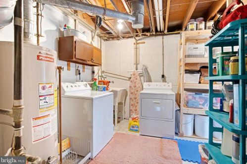 8634 Langport Dr, Springfield VA  exterior