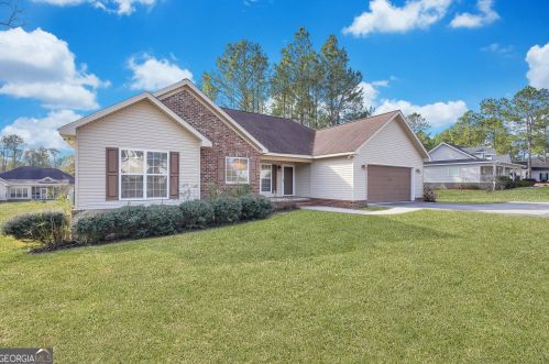 2043 Pinemount Blvd, Statesboro, GA 30461-2359