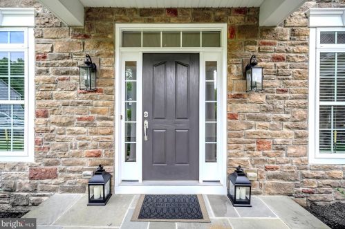 11911 Ziyad Dr, Fredericksburg, VA 22407-8585