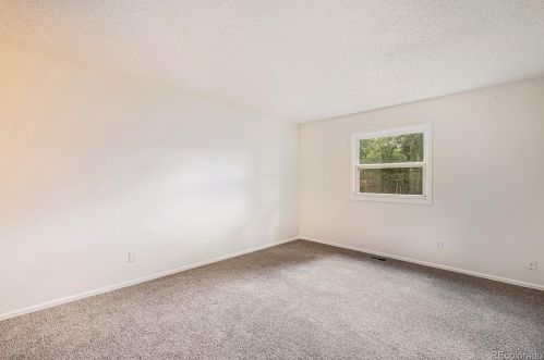 2850 Bridalwreath Pl, Loveland CO 80537-6019 exterior