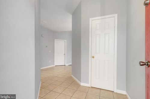 10901 Bevin Dr, Fredericksburg, VA 22408-2072