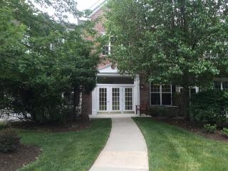 1015 Four Seasons Dr, Wayne, NJ 07470-1950