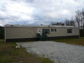 449 Johnson Rd, Roebuck, SC 29376-3930