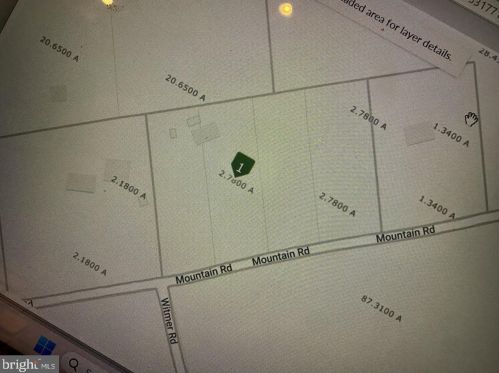 390 Mountain Rd, Mount Patrick, PA 17045-9250
