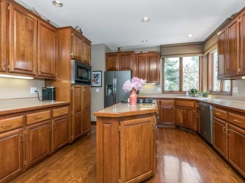 3817 Bridgewater Dr, Saint Paul MN  55123-2526 exterior