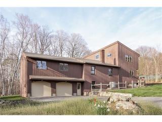 261 Andrews St, Southington CT  06489-2908 exterior